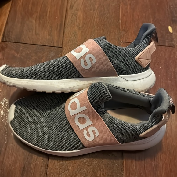 Adidas gym shoes - Picture 2 of 3